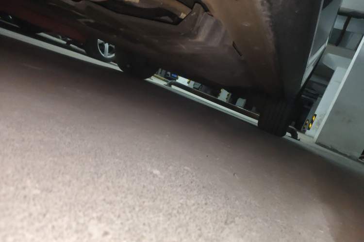 Used Haval Fierce Dragon Max 2023 1.5L Hi4 105 Four-Wheel Drive Smart Flagship Edition Chassis Front Left
