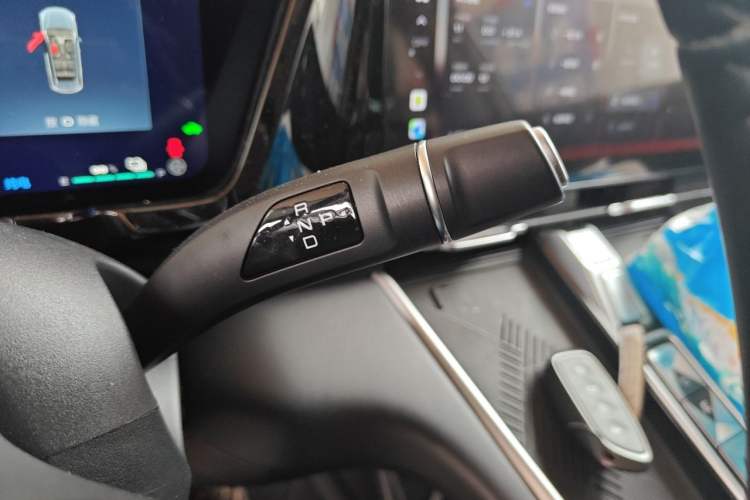 Used Haval Fierce Dragon Max 2023 1.5L Hi4 105 Four-Wheel Drive Smart Flagship Edition Gear Lever