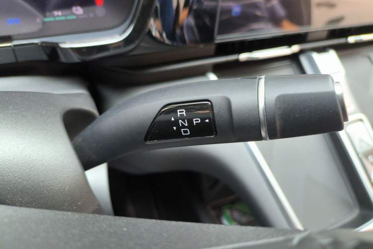 Used Haval Fierce Dragon Max 2023 1.5L Hi4 105 Four-Wheel Drive Navigation Edition Gear Lever