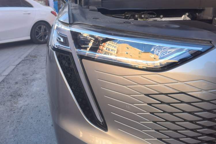 Used Haval Fierce Dragon Max 2023 1.5L Hi4 105 Four-Wheel Drive Smart Flagship Edition Right Front Headlight