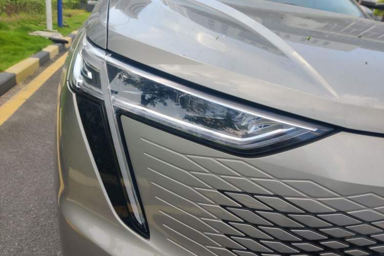 Used Haval Fierce Dragon Max 2023 1.5L Hi4 105 Four-Wheel Drive Smart Flagship Edition Right Front Headlight
