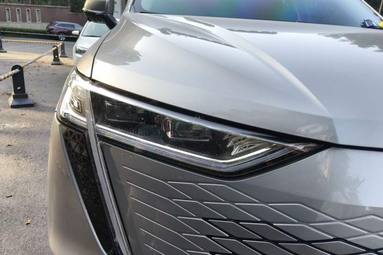 Used Haval Fierce Dragon Max 2023 1.5L Hi4 105 Four-Wheel Drive Smart Flagship Edition Right Front Headlight