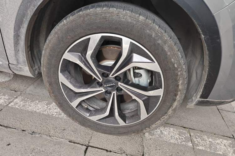 Used Haval Fierce Dragon Max 2023 1.5L Hi4 105 Four-Wheel Drive Smart Flagship Edition Right Front Wheel Hub