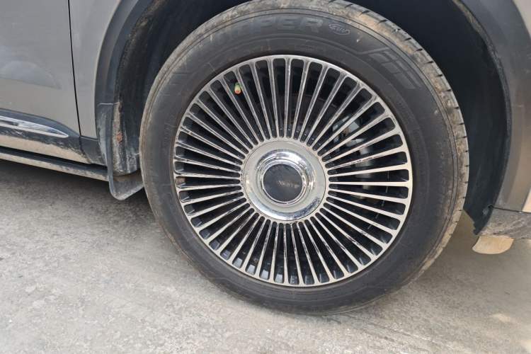 Used Haval Fierce Dragon Max 2023 1.5L Hi4 105 Four-Wheel Drive Smart Flagship Edition Right Front Wheel Hub