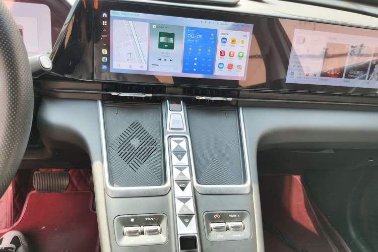 Used Haval Fierce Dragon Max 2023 1.5L Hi4 105 Four-Wheel Drive Elite Edition Audio And AC Panel