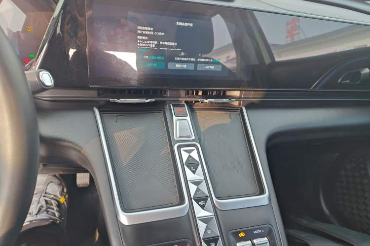 Used Haval Fierce Dragon Max 2023 1.5L Hi4 105 Four-Wheel Drive Navigation Edition Audio And AC Panel