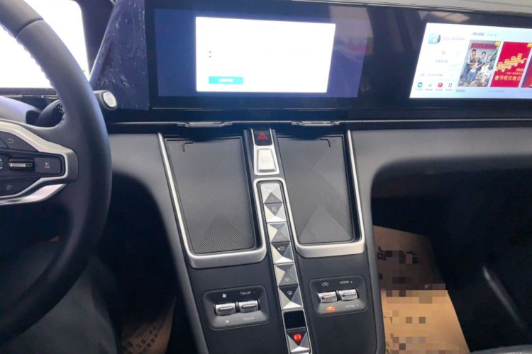 Used Haval Fierce Dragon Max 2023 1.5L Hi4 105 Four-Wheel Drive Navigation Edition Audio And AC Panel