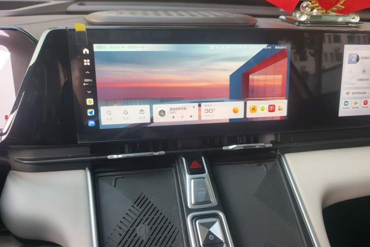 Used Haval Fierce Dragon Max 2023 1.5L Hi4 105 Four-Wheel Drive Smart Flagship Edition Audio And AC Panel