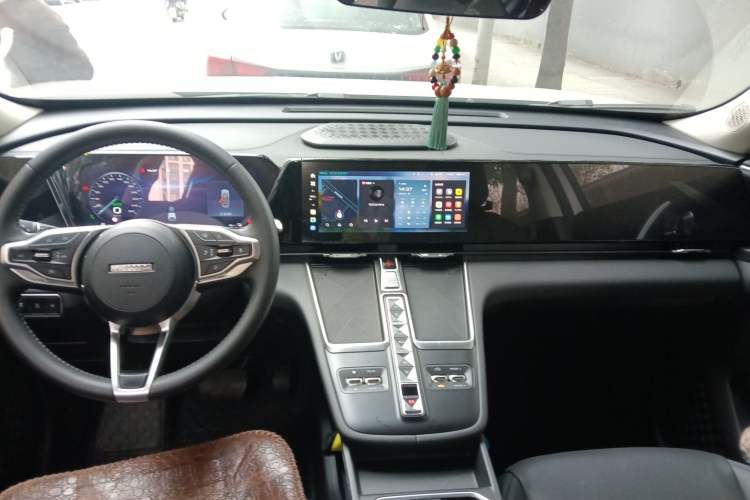 Used Haval Fierce Dragon Max 2023 1.5L Hi4 105 Four-Wheel Drive Navigation Edition Center Console