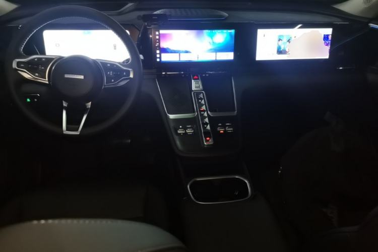 Used Haval Fierce Dragon Max 2023 1.5L Hi4 105 Four-Wheel Drive Smart Flagship Edition Center Console
