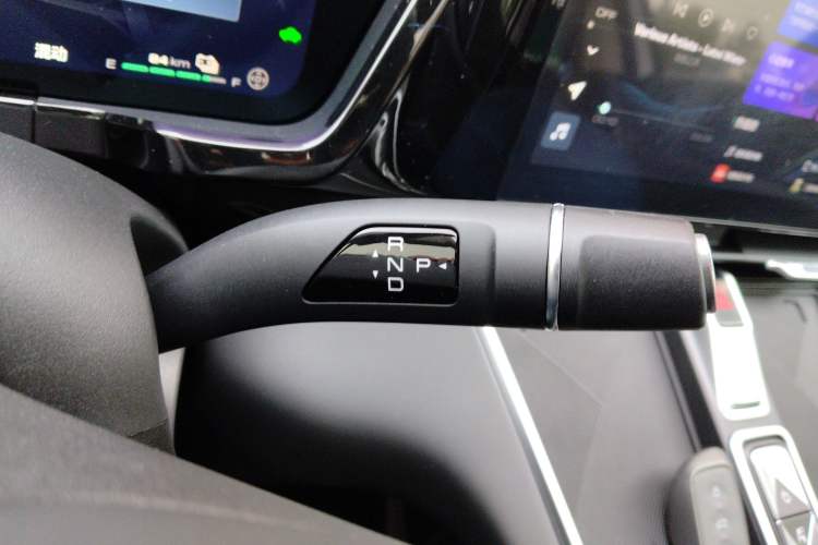 Used Haval Fierce Dragon Max 2023 1.5L Hi4 105 Four-Wheel Drive Navigation Edition Gear Lever