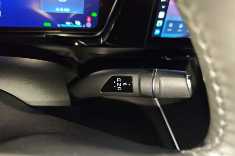 Used Haval Fierce Dragon Max 2023 1.5L Hi4 105 Four-Wheel Drive Navigation Edition Gear Lever