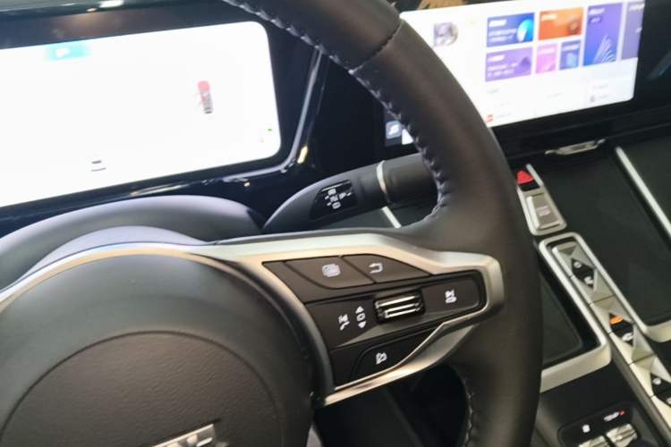 Used Haval Fierce Dragon Max 2023 1.5L Hi4 105 Four-Wheel Drive Smart Flagship Edition Gear Lever