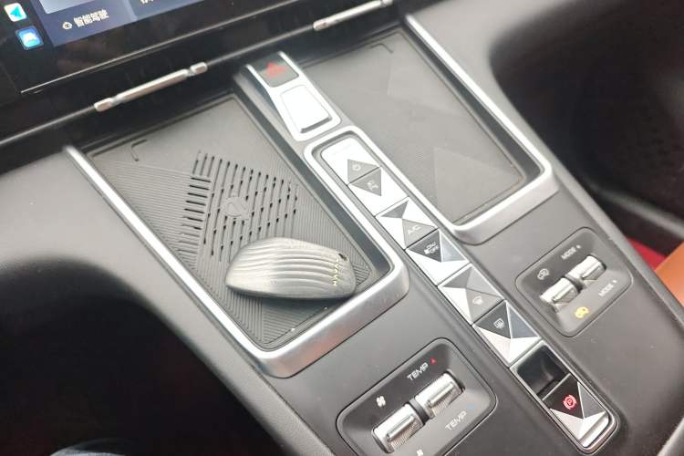 Used Haval Fierce Dragon Max 2023 1.5L Hi4 105 Four-Wheel Drive Smart Flagship Edition Interior 1
