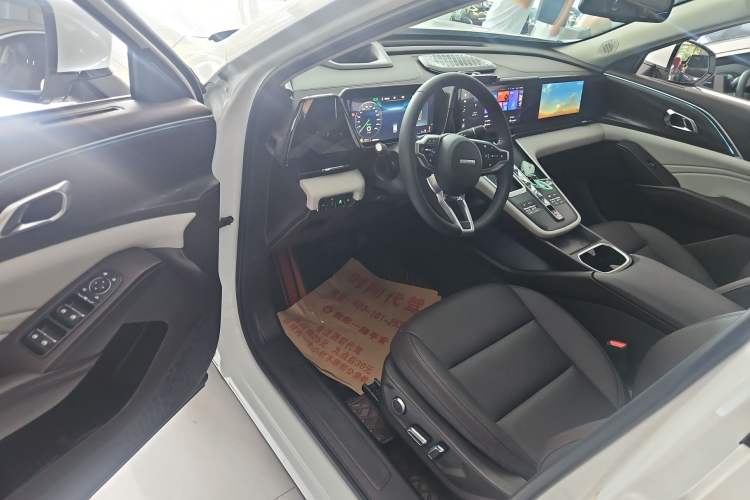 Used Haval Fierce Dragon Max 2023 1.5L Hi4 105 Four-Wheel Drive Smart Flagship Edition Interior 2