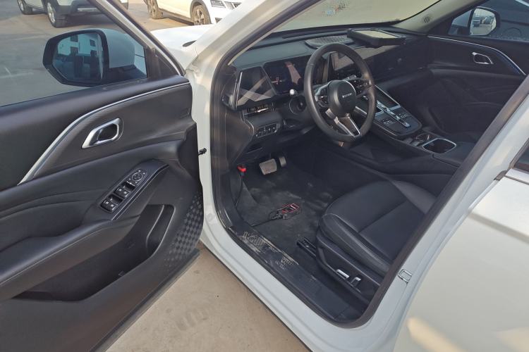 Used Haval Fierce Dragon Max 2023 1.5L Hi4 105 Four-Wheel Drive Navigation Edition Interior 3