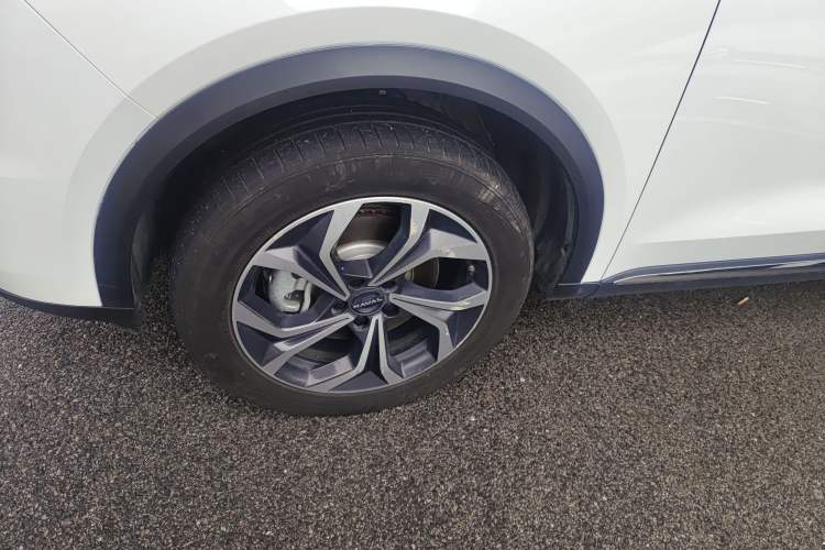 Used Haval Fierce Dragon Max 2023 1.5L Hi4 105 Four-Wheel Drive Elite Edition Left Front Wheel Hub