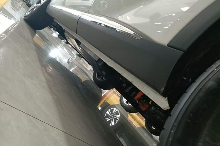 Used Haval Fierce Dragon Max 2023 1.5L Hi4 105 Four-Wheel Drive Smart Flagship Edition Left Side Sill