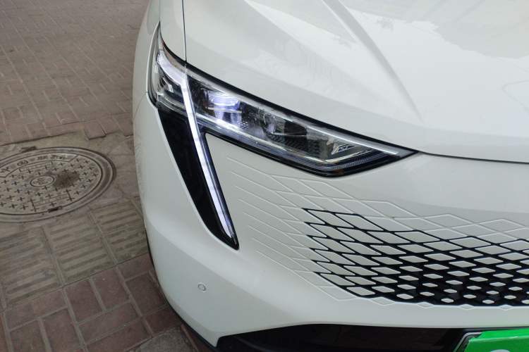 Used Haval Fierce Dragon Max 2023 1.5L Hi4 105 Four-Wheel Drive Smart Flagship Edition Right Front Headlight