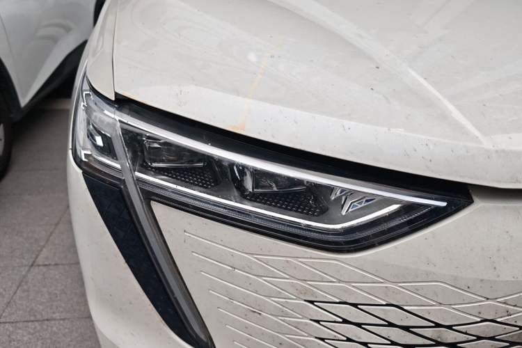 Used Haval Fierce Dragon Max 2023 1.5L Hi4 105 Four-Wheel Drive Smart Flagship Edition Right Front Headlight