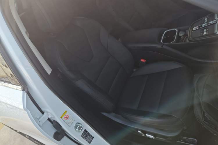 Used Haval Fierce Dragon Max 2023 1.5L Hi4 105 Four-Wheel Drive Navigation Edition Right Front Seat