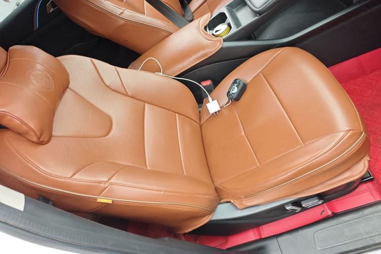 Used Haval Fierce Dragon Max 2023 1.5L Hi4 105 Four-Wheel Drive Smart Flagship Edition Right Front Seat