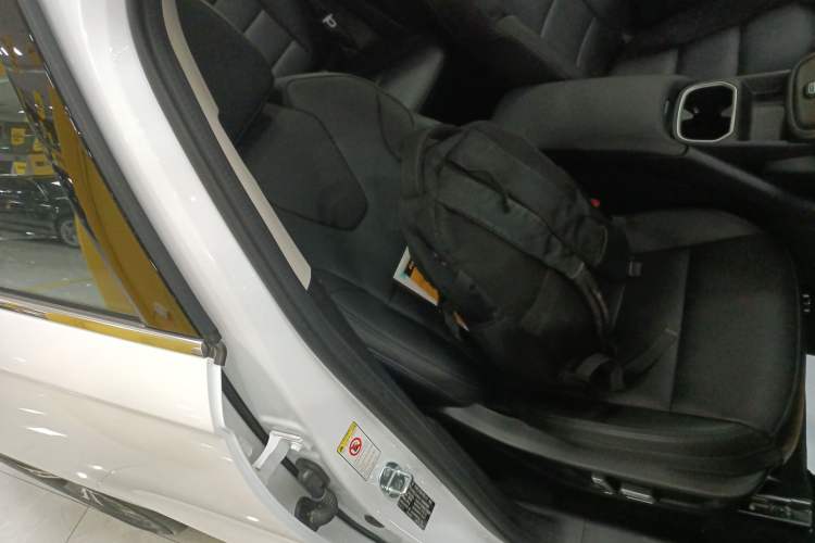 Used Haval Fierce Dragon Max 2023 1.5L Hi4 105 Four-Wheel Drive Smart Flagship Edition Right Front Seat
