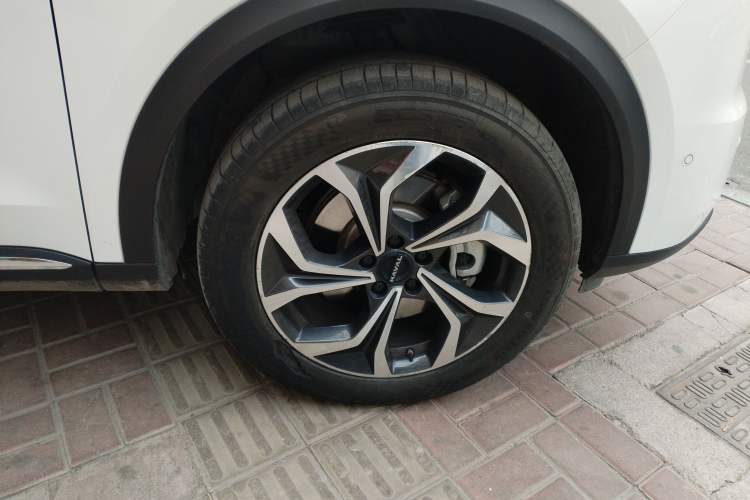 Used Haval Fierce Dragon Max 2023 1.5L Hi4 105 Four-Wheel Drive Smart Flagship Edition Right Front Wheel Hub