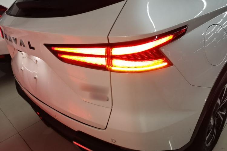 Used Haval Fierce Dragon Max 2023 1.5L Hi4 105 Four-Wheel Drive Smart Flagship Edition Right Rear Taillight