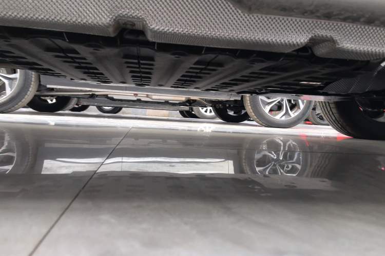 Used Haval Fierce Dragon Max 2023 1.5L Hi4 105 Four-Wheel Drive Navigation Edition Right Side Sill