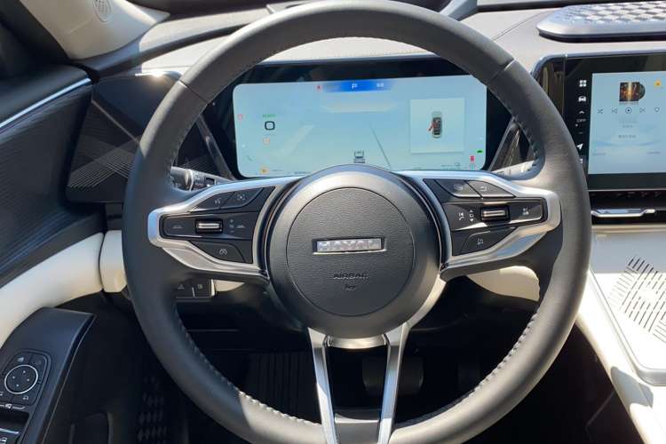 Used Haval Fierce Dragon Max 2023 1.5L Hi4 105 Four-Wheel Drive Smart Flagship Edition Steering Wheel