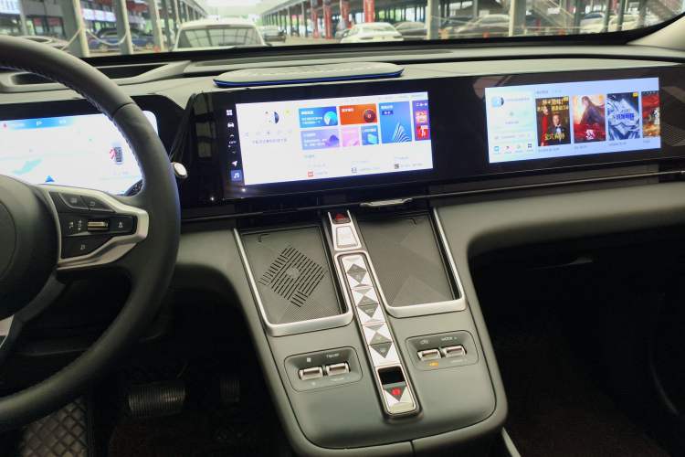 Used Haval Fierce Dragon Max 2023 1.5L Hi4 105 Four-Wheel Drive Smart Flagship Edition Audio And AC Panel