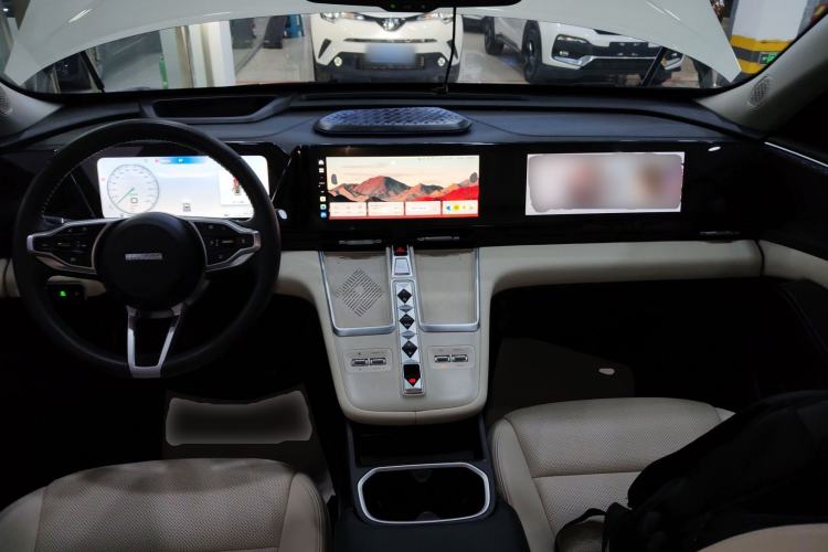 Used Haval Fierce Dragon Max 2023 1.5L Hi4 105 Four-Wheel Drive Navigation Edition Center Console