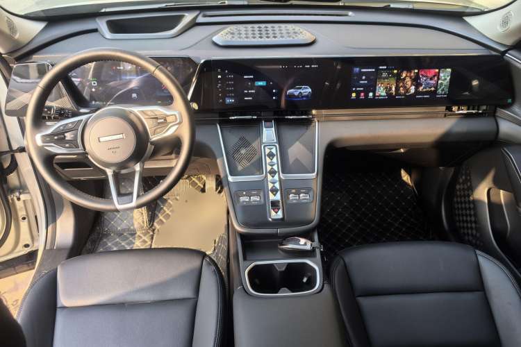 Used Haval Fierce Dragon Max 2023 1.5L Hi4 105 Four-Wheel Drive Smart Flagship Edition Center Console
