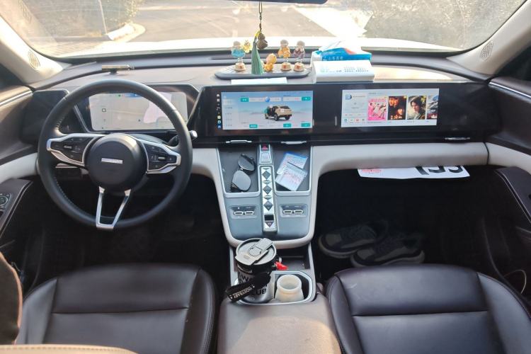 Used Haval Fierce Dragon Max 2023 1.5L Hi4 105 Four-Wheel Drive Navigation Edition Center Console