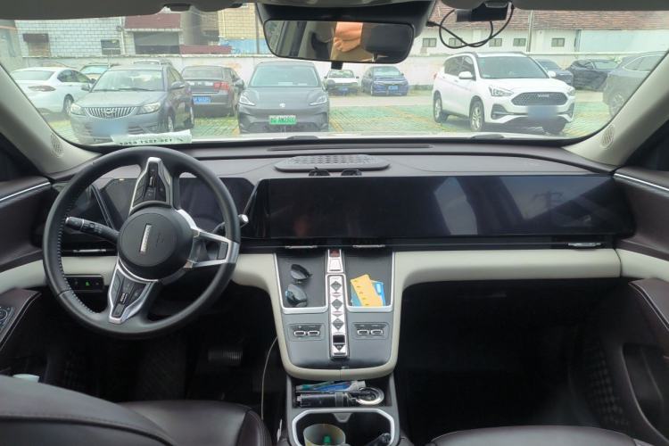Used Haval Fierce Dragon Max 2023 1.5L Hi4 105 Four-Wheel Drive Navigation Edition Center Console