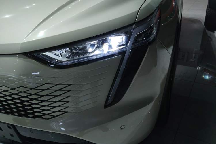 Used Haval Fierce Dragon Max 2023 1.5L Hi4 105 Four-Wheel Drive Smart Flagship Edition Left Front Headlight
