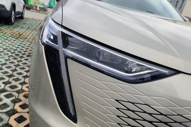 Used Haval Fierce Dragon Max 2023 1.5L Hi4 105 Four-Wheel Drive Navigation Edition Right Front Headlight