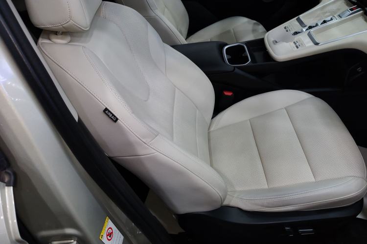 Used Haval Fierce Dragon Max 2023 1.5L Hi4 105 Four-Wheel Drive Navigation Edition Right Front Seat