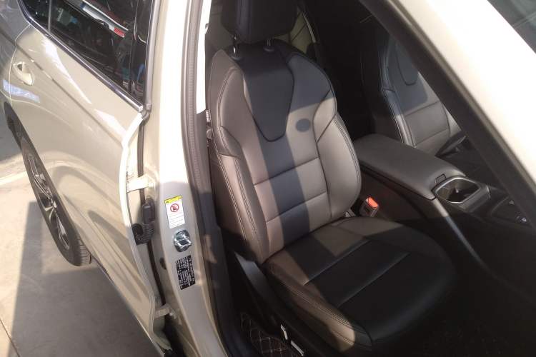 Used Haval Fierce Dragon Max 2023 1.5L Hi4 105 Four-Wheel Drive Smart Flagship Edition Right Front Seat