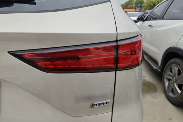Used Haval Fierce Dragon Max 2023 1.5L Hi4 105 Four-Wheel Drive Navigation Edition Right Rear Taillight