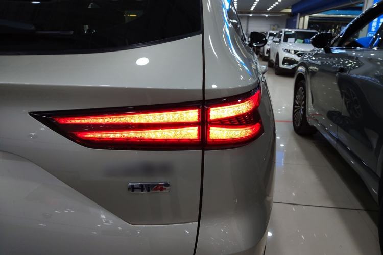 Used Haval Fierce Dragon Max 2023 1.5L Hi4 105 Four-Wheel Drive Navigation Edition Right Rear Taillight