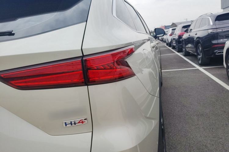 Used Haval Fierce Dragon Max 2023 1.5L Hi4 105 Four-Wheel Drive Smart Flagship Edition Right Rear Taillight