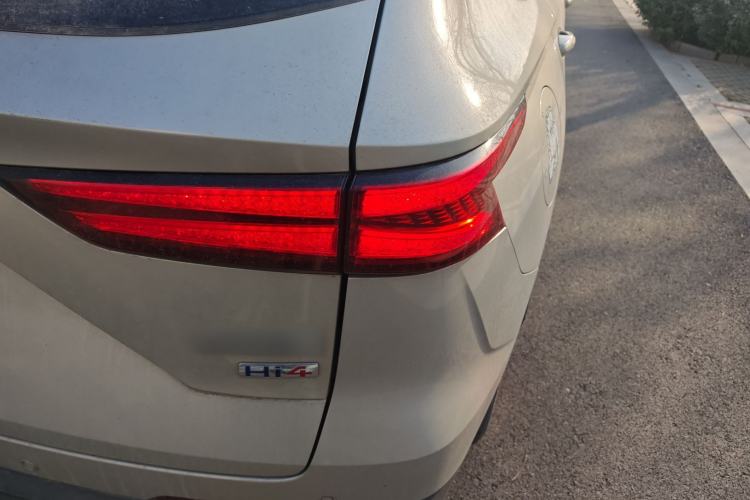 Used Haval Fierce Dragon Max 2023 1.5L Hi4 105 Four-Wheel Drive Navigation Edition Right Rear Taillight