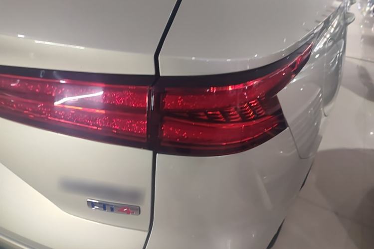Used Haval Fierce Dragon Max 2023 1.5L Hi4 105 Four-Wheel Drive Smart Flagship Edition Right Rear Taillight