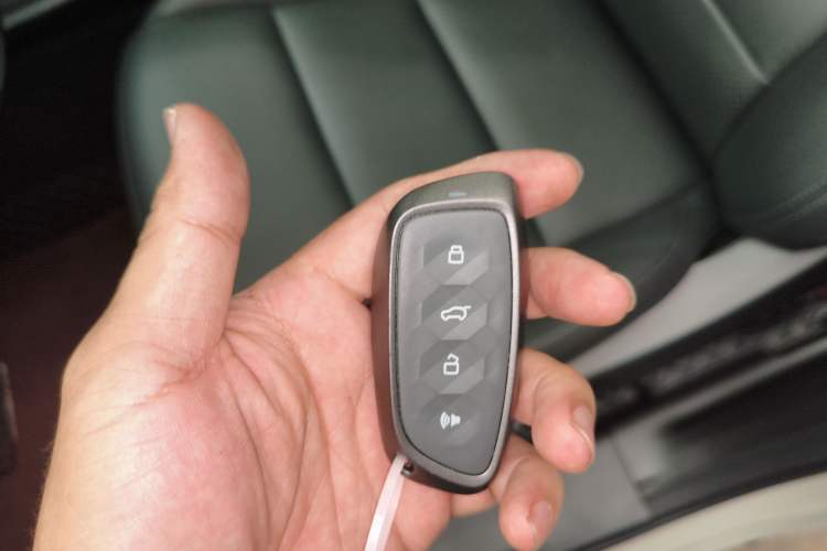 Used Haval Fierce Dragon Max 2023 1.5L Hi4 105 Four-Wheel Drive Smart Flagship Edition Vehicle Key