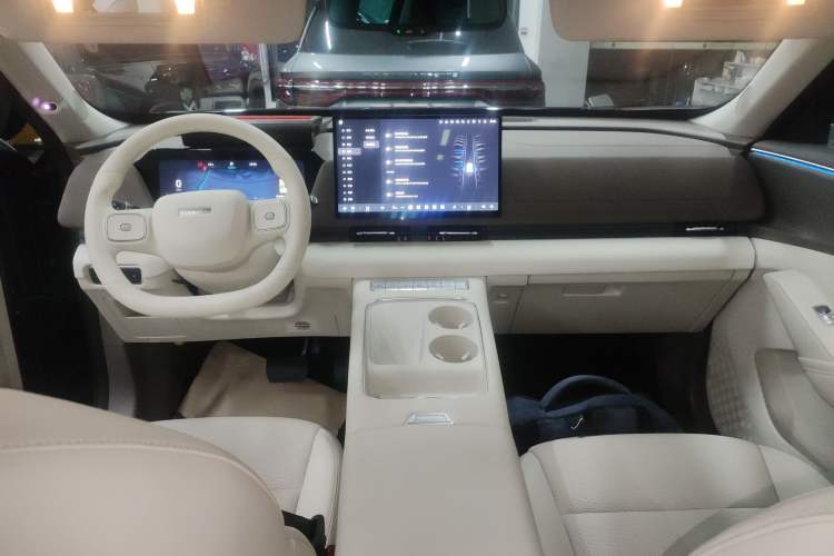 Used Haval Fierce Dragon Max 2025 Hi4 165 Ultra Smart Drive Edition Center Console