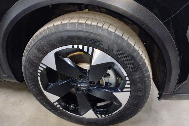 Used Haval Fierce Dragon Max 2025 Hi4 165 Ultra Smart Drive Edition Left Front Wheel Hub