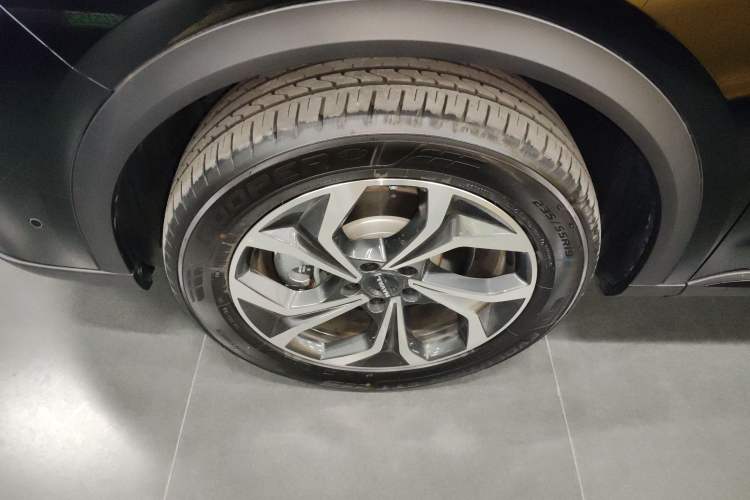 Used Haval Fierce Dragon Max 2025 Hi4 165 Ultra Smart Drive Edition Left Front Wheel Hub