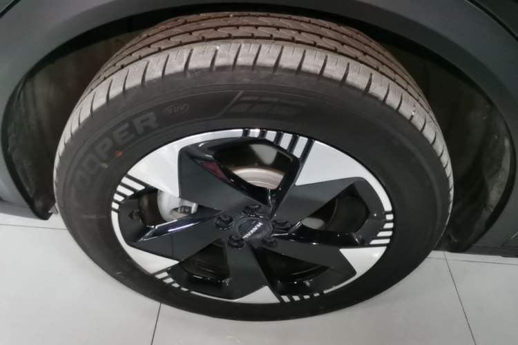 Used Haval Fierce Dragon Max 2025 Hi4 110 Pro Left Front Wheel Hub